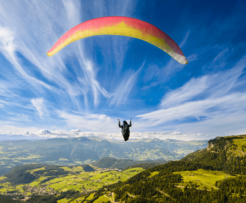 Lot paralotnią w okolicach Wrocławia