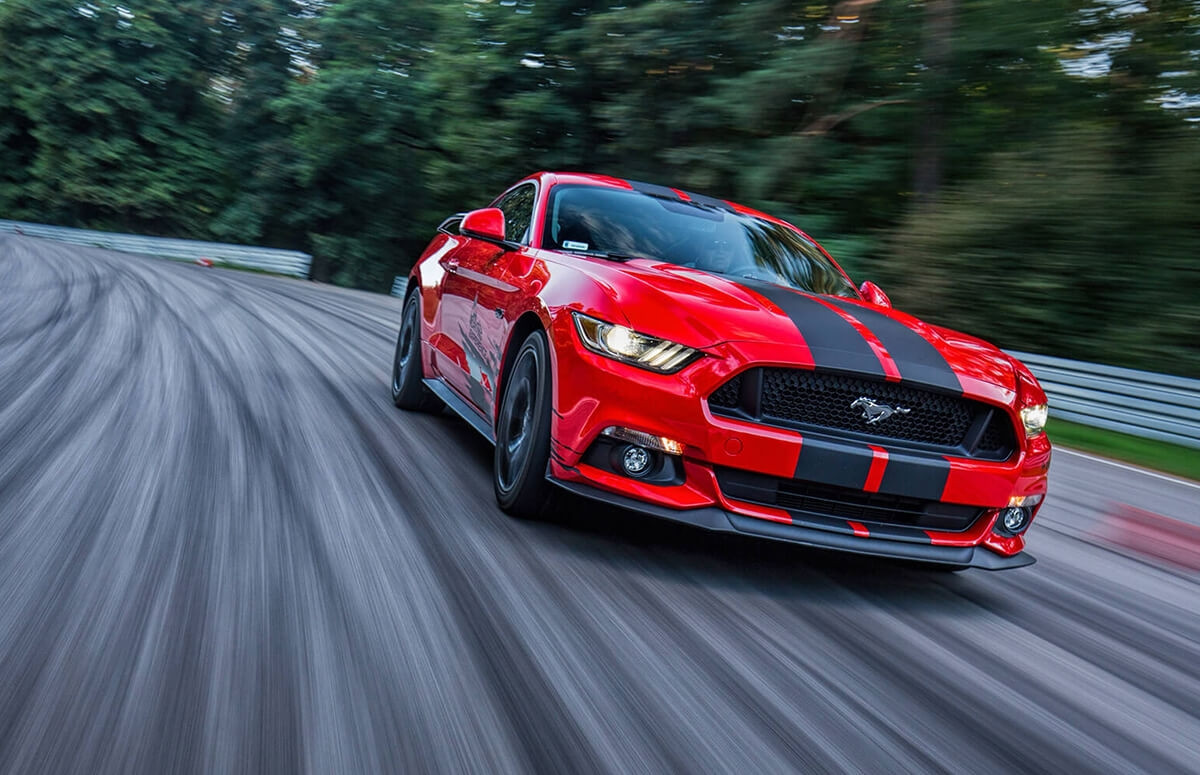 Ford Mustang GT- Jazda na torze