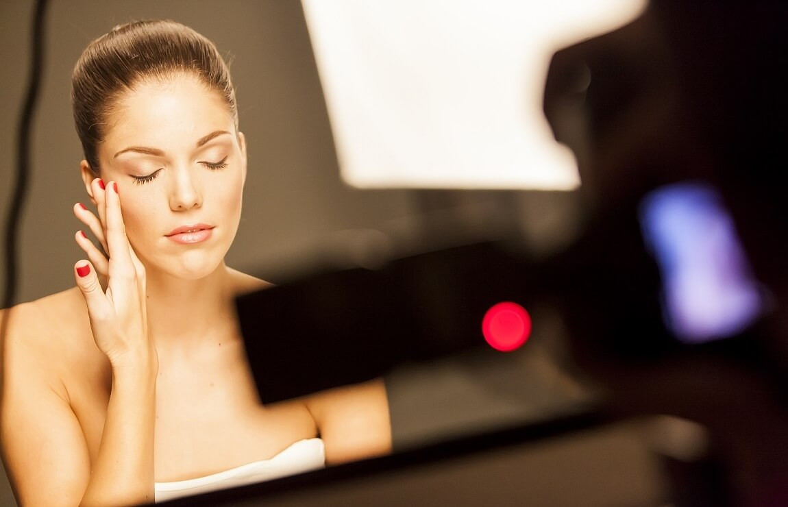 Fryzura, makijaż i stylizacja