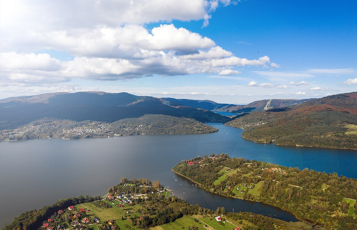 Lot śmigłowcem nad Międzybrodziem