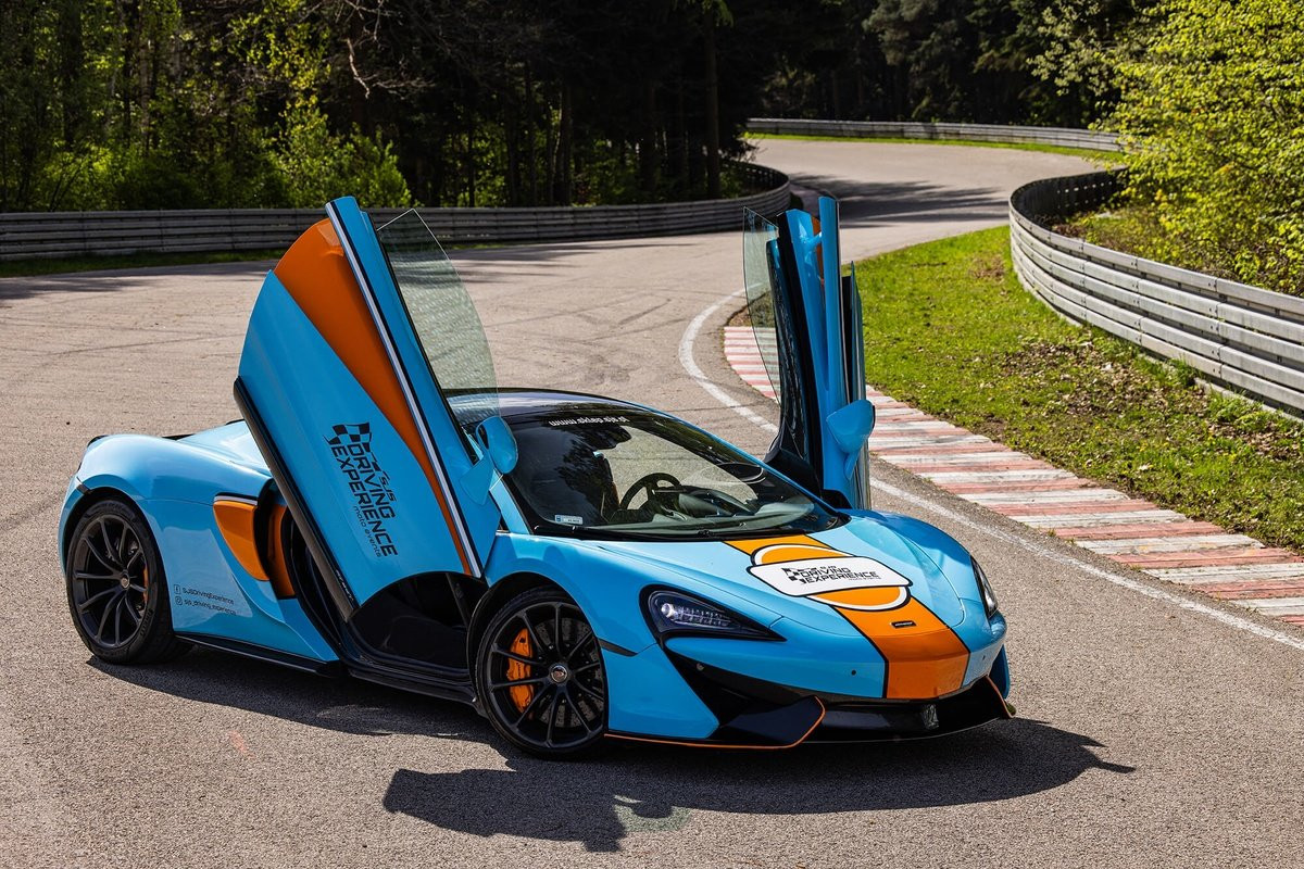 McLaren 570GT - jazda trzema autami na torze