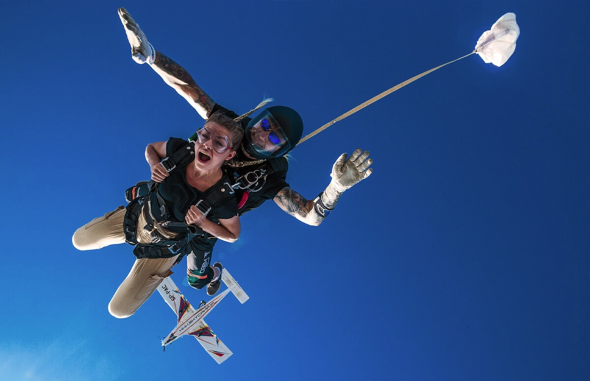 Skok spadochronowy w Wielkopolsce - z instruktorem