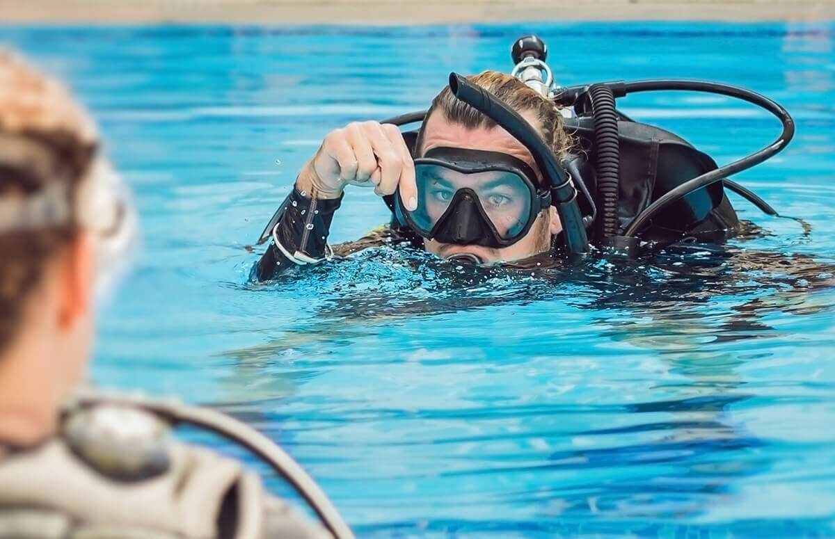 Lekcja nurkowania na basenie + podwodne zdjęcia
