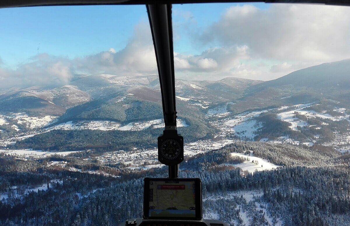 Lot helikopterem nad górami - Tatry