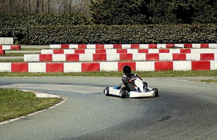 Jazda gokartem dla kilku osób