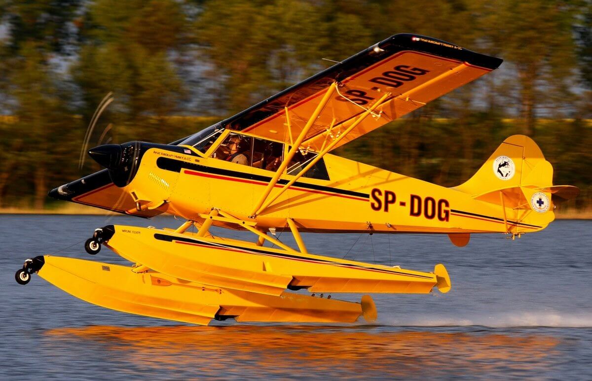 Lot hydroplanem z lądowaniem na jeziorze