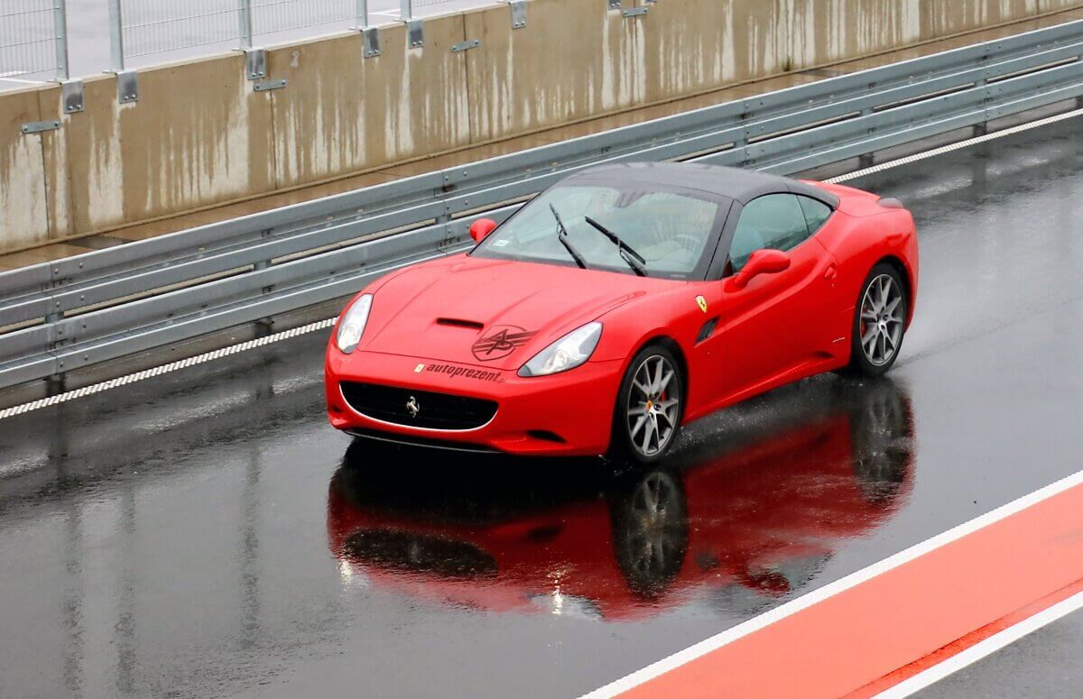 Ferrari California - Jazda na torze wyścigowym