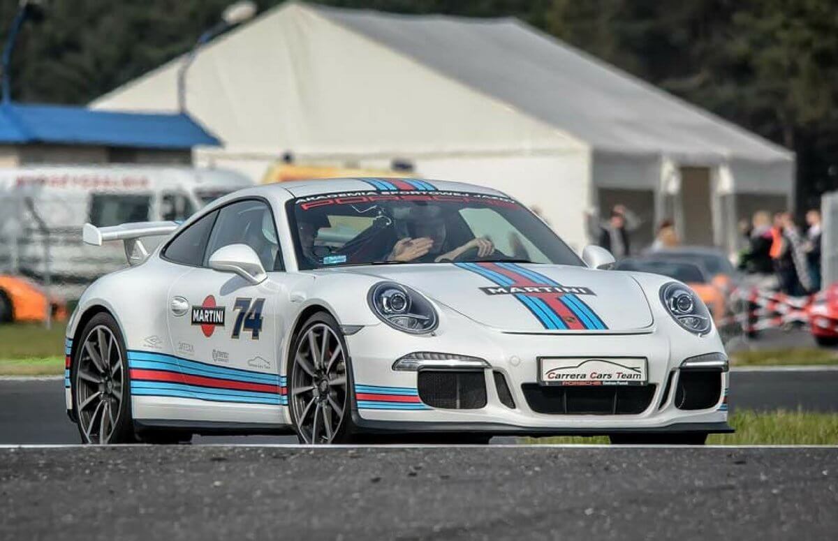 Porsche - emocje na torze wyścigowym