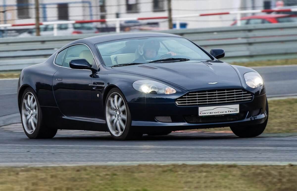 Aston Martin - jazda na torze