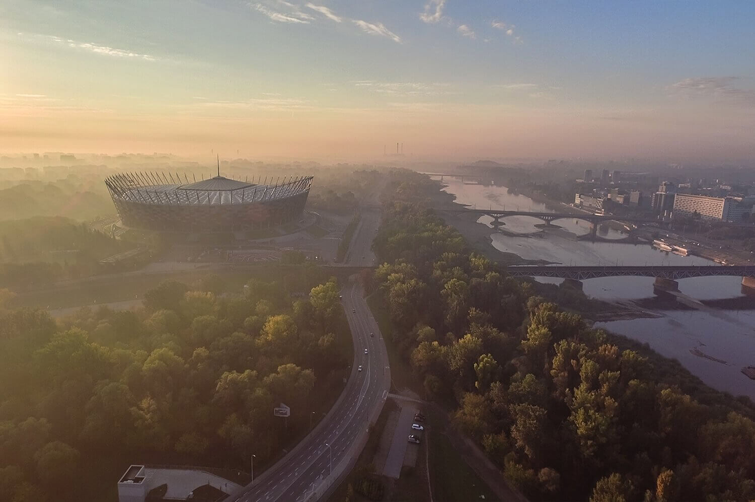 Lot helikopterem nad Warszawą - Widok na Stadion Narodowy i Wisłę