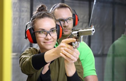 Nauka strzelania - Pierwsza lekcja na strzelnicy